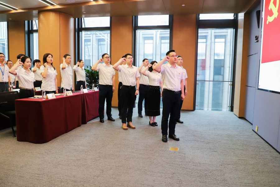 16252801826683746eYb.jpg 分會場宣誓.jpg